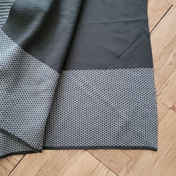 LOFT OUTLET/WRAP - Picture 13 of 16